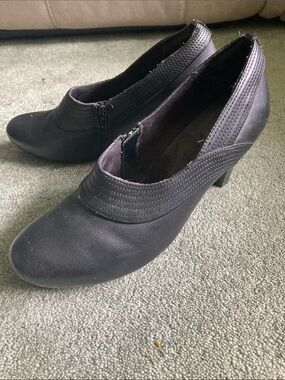 Denver Hayes Black Low Heel Slip-On Ankle Pumps